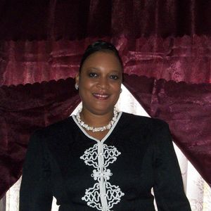 Meet your Posher, Angela